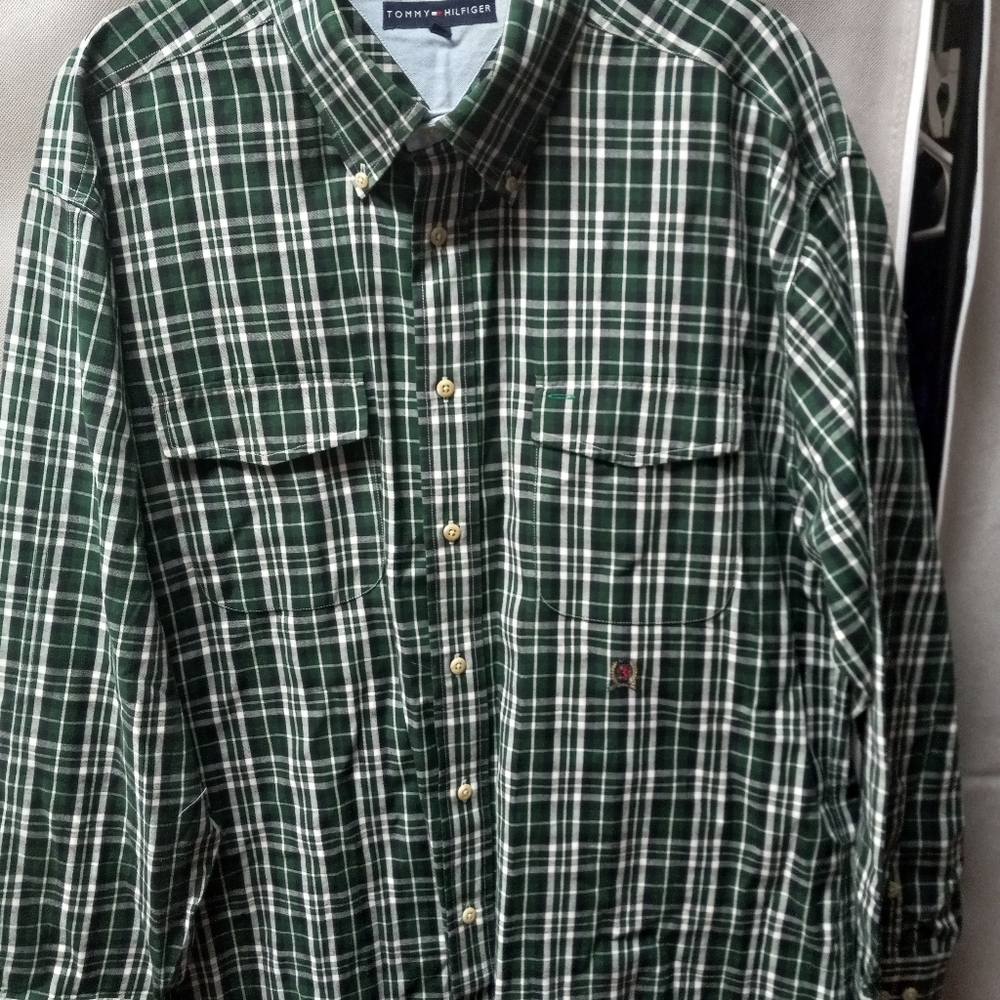 Tommy Hilfiger men's long sleeve button down shirt